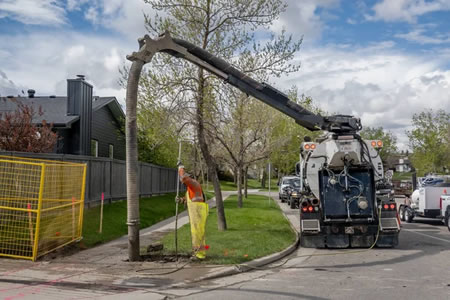 Hydro-vac utility excavation and vacuum recovery in Greater Seattle