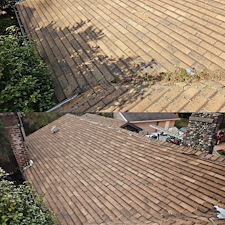 Roof-Washing-And-Moss-Removal-For-Home-In-Seattle-WA 10